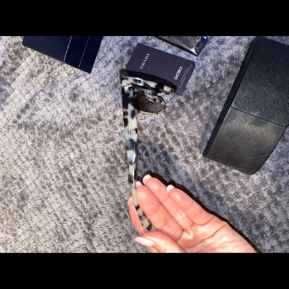 Prada sunglasses. Black with tortoise - Picture 4 of 6